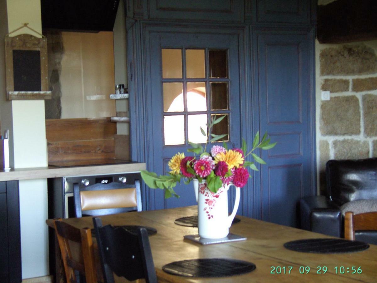 La Fontaine Bed & Breakfast Saint-Georges-en-Couzan Екстериор снимка